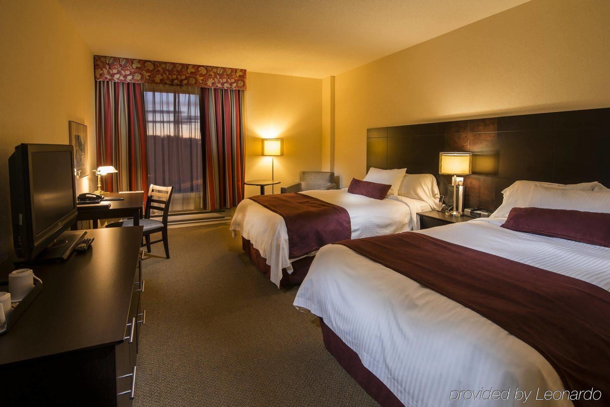 Delta Hotels by Marriott Sherbrooke Conference Centre Buitenkant foto